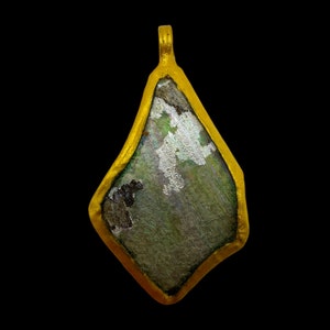 Ancient Roman Glass Pendant Necklace (230-250 AD) - Wearable History, C.O.A.