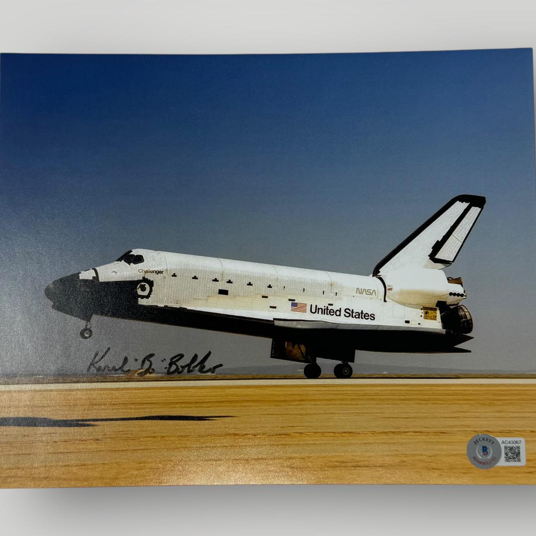 スペースシャトル100分の1 チャレンジャー号　木製　工芸品　昭和　アンティーク カロル・ボブコ直筆サイン：NASA スペースシャトル チャレンジャー号