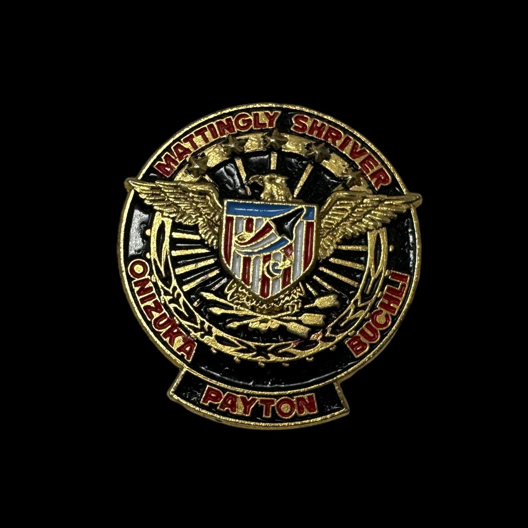 Sts Service Pin 1985 NASA STS-51C Discovery Mission Pin: Vintage Space Shuttle ...