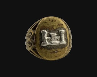 Original WWII 1943-1945 U.S. Army Corps of Engineers Engineer Soldier's Military Insignia Ring (Size 11)