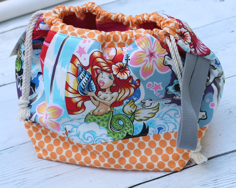 Drawstring bag with pockets Huge project bag Sweater Knitting bag Large Finch Bucket