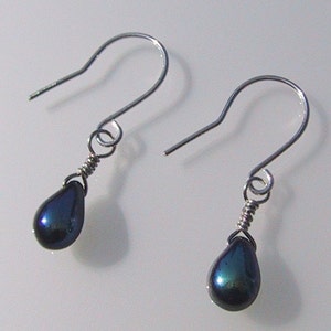 Black iridescent sterling silver drop earrings image 4