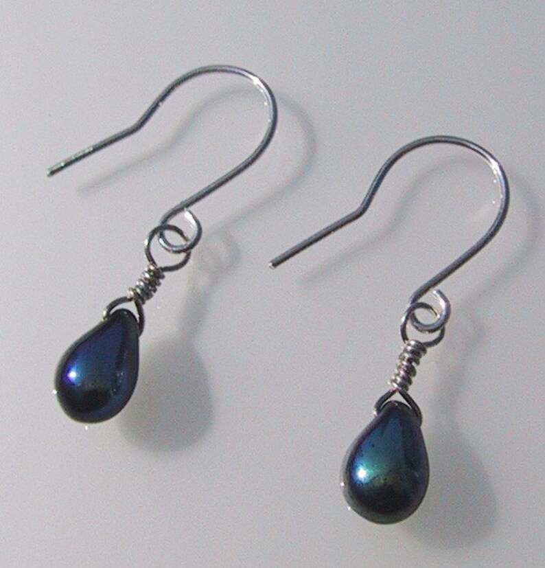 Black iridescent sterling silver drop earrings image 4