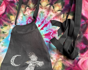 Raven and the Moon Tie-on Pocket black embroidered on linen