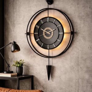 Moderne LED Metall Wanduhr mit Pendel, großes schwarzes Statement Dekor