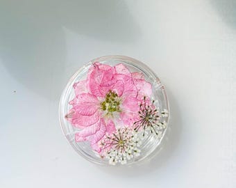 Real Pansy Daisy Flower Handmade Phone Grip, Magnetic Four Leaf Pressed Leaf Phone Grip, Forget Me Not Baby's Breath Folding Grip For Kindle