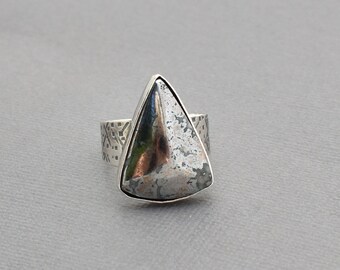 Native Silver Ring. Reflective Triangle Silver Stone Ring. Unique Southwest Vibe. Shiny Statement Ring. Custom Size. Made To Order.