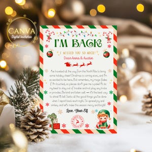 Puede incluir: Una invitación festiva de vacaciones con el texto "I'M BACK" en verde. El diseño incluye bastones de caramelo, luces navideñas y una ilustración de elfo. El mensaje está dirigido a Anna & Austin.