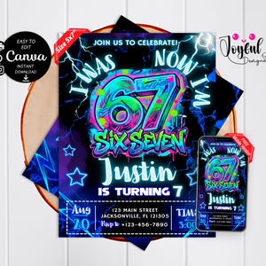 Puede incluir: Juego de tres tazas de cerámica con acabado mate moteado. Las tazas son en tonos crema, gris claro y gris oscuro. Cada taza tiene un diseño simple y minimalista, ideal para café o té.