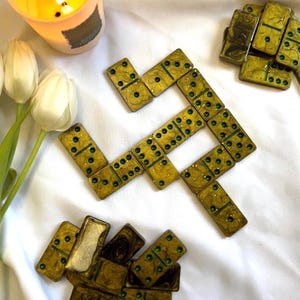 Green dominoes|gift|Dominos|Domino set|Fun game|Party games|Resin dominoes|epoxy dominoes|Game night|Special gift
