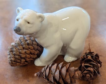 Vintage Lladro Attentive Polar Bear Figurine