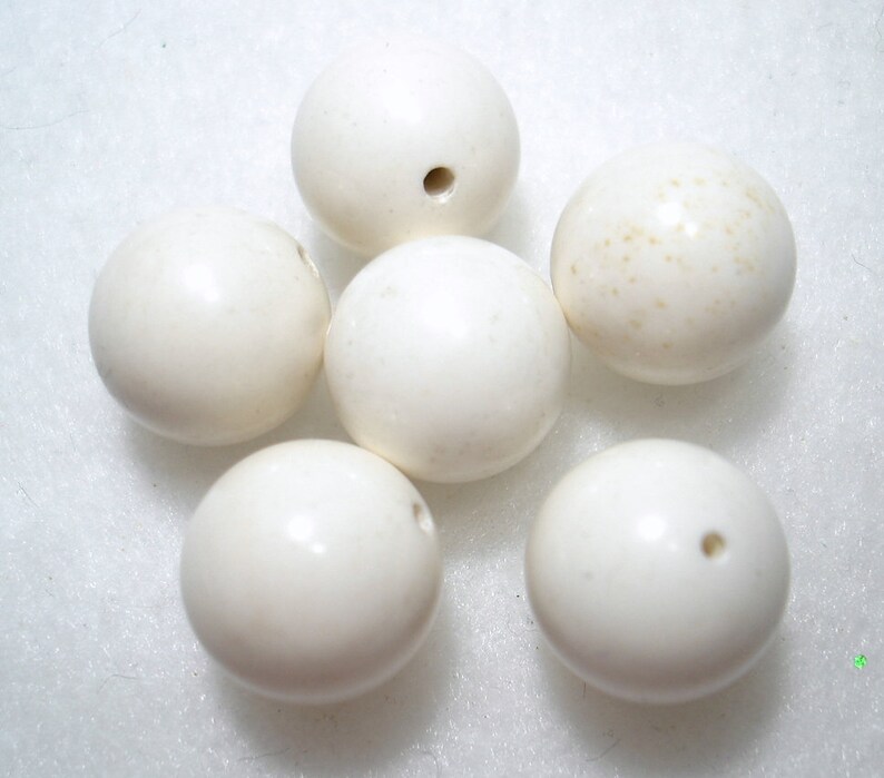 White Stone Round 14mm Beads B4726 Qty 6