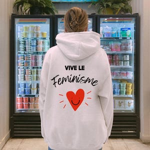 Bluza z kapturem Vive le Féminisme, Bluza z kapturem feministyczna, Odzież wzmacniająca, Bluza z kapturem aktywizmu, Prezent feminizmu, Bluza z kapturem praw kobiet, Odzież z oświadczeniem