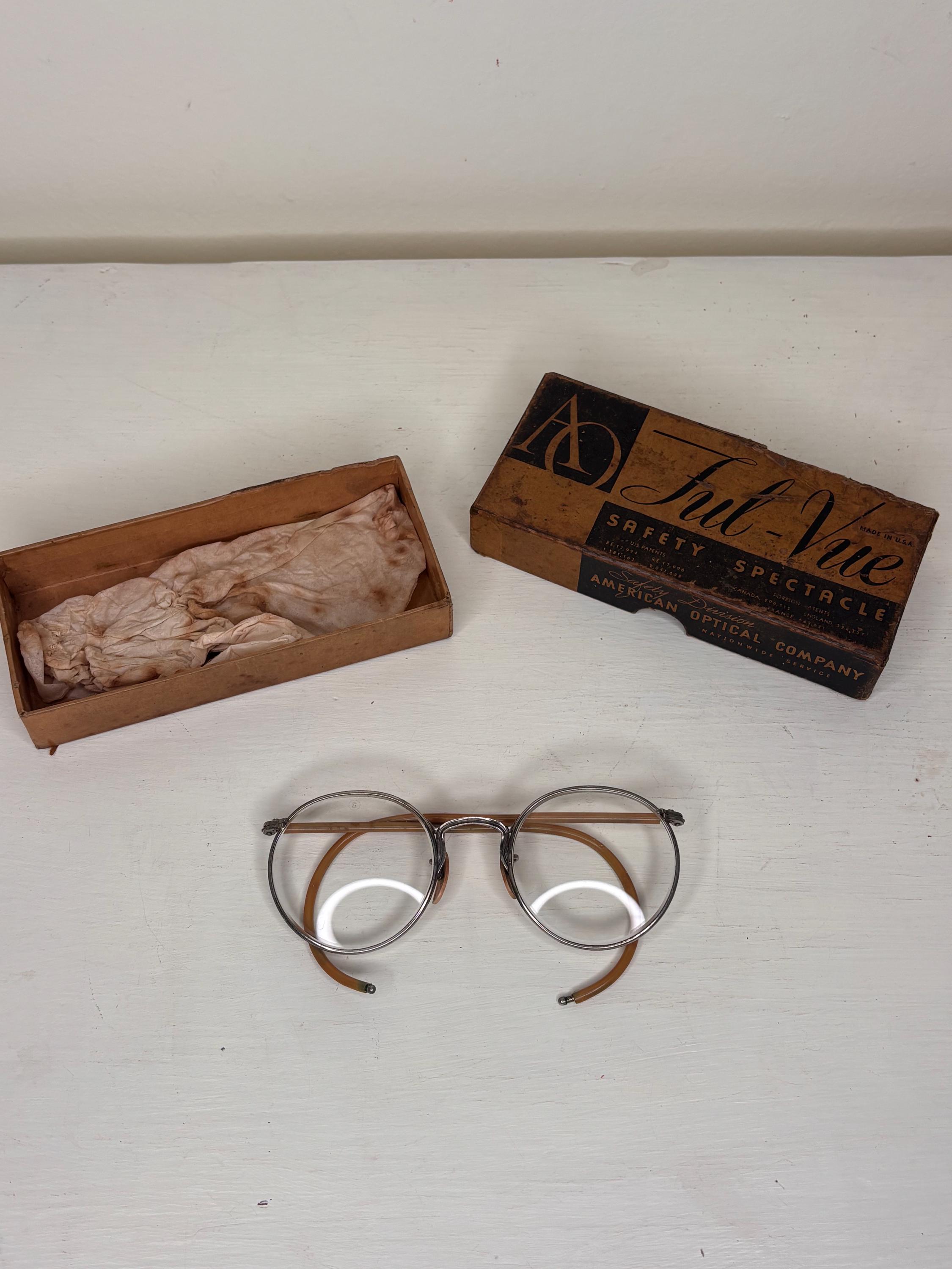 Vintage American Optical Made In West Germany Honey Peach Continental Frames AO VINTAGE 70 main image 2