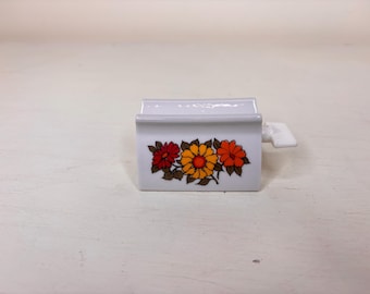 The Indispensable Dispenser Vintage Toothpaste Dispenser