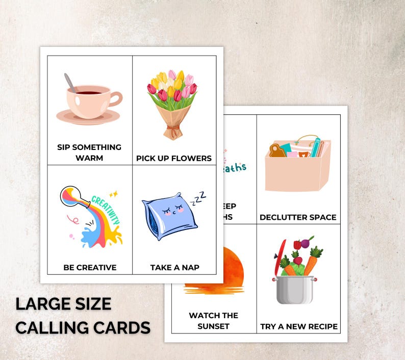 Puede incluir: Un conjunto de tarjetas de visita de gran tama&ntilde;o con ilustraciones y texto. Las tarjetas presentan im&aacute;genes de una taza de t&eacute;, flores, un dise&ntilde;o creativo, una almohada, una caja, una puesta de sol y una olla de comida. El texto incluye "Sip Something Warm", "Pick Up Flowers", "Be Creative", "Take a Nap", "Declutter Space", "Watch the Sunset" y "Try a New Recipe".