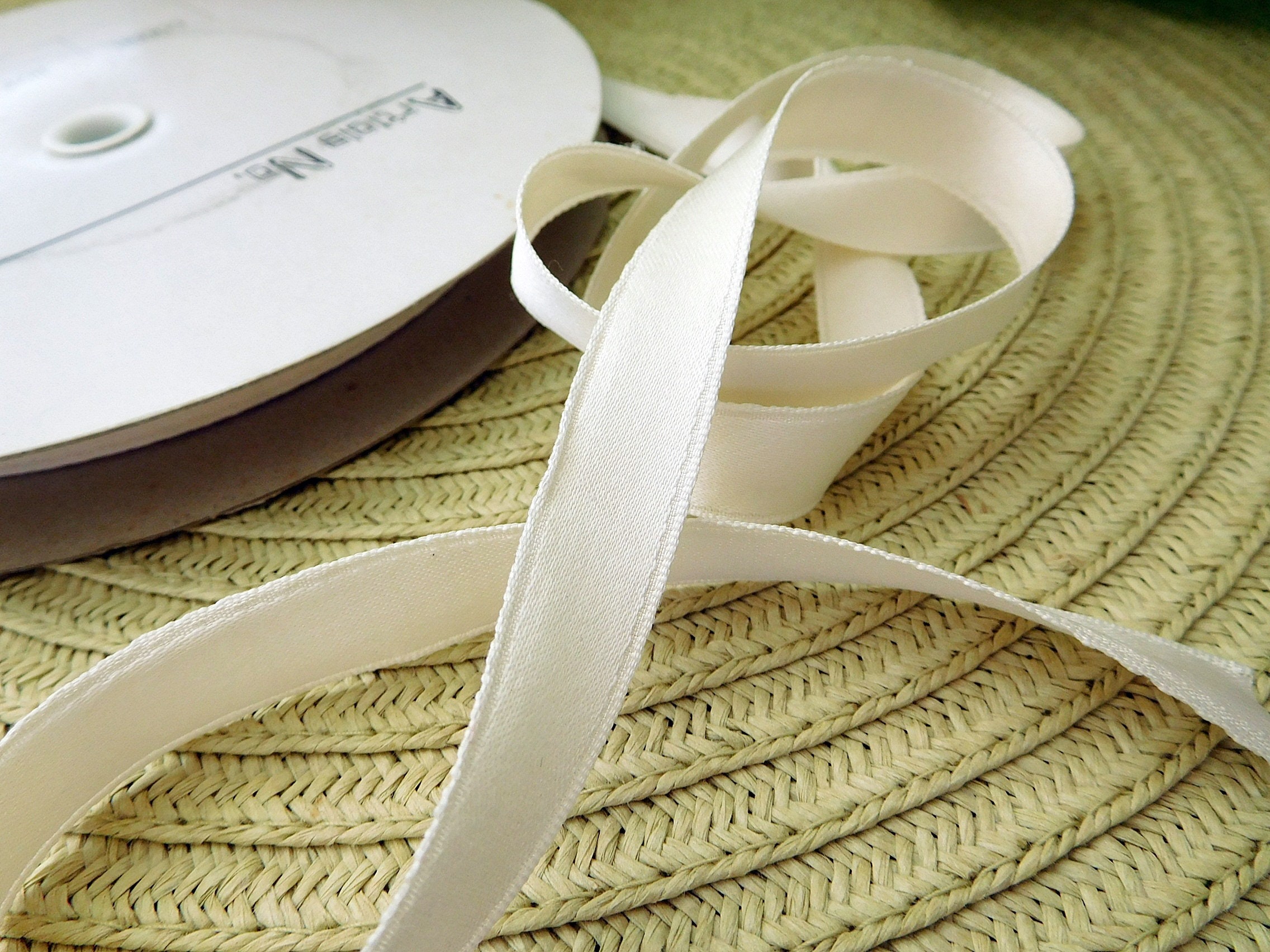 Oyster Dk Cream ( Col 135 ) Double Faced Satin Ribbon x 20 Metre