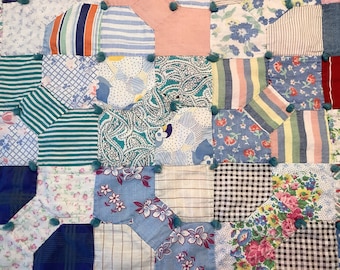 Shabby Vintage Cutter Quilt Pre-Cuts 18x18 Pieces Soft Traditional Bow Tie Pattern Make Stuffies Pillows MORE!