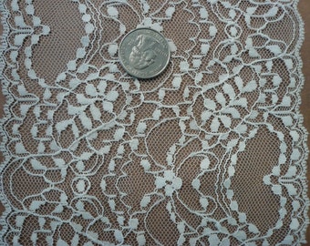 Beautiful Vintage Natural Lace (011) 2 yard