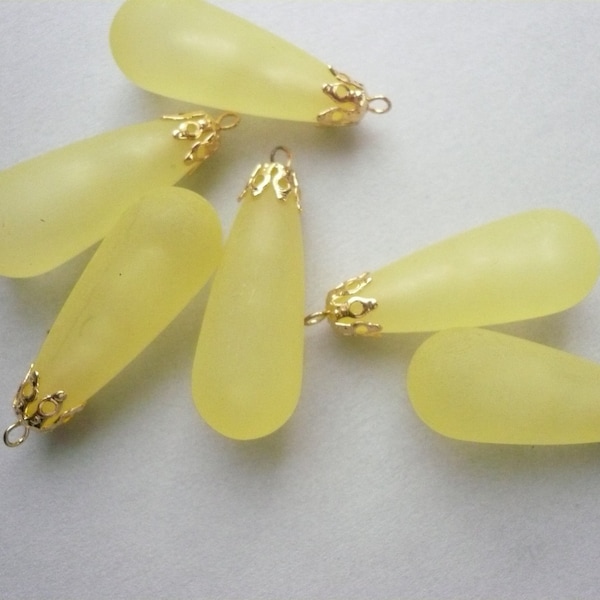 Vintage 32 x 13 mm Lemon Yellow Teardrops with a Frosted Matte Finish Plastic or Resin  (6)