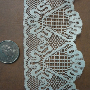 Vintage Ecru Scallop Lace 012 2 yards image 3