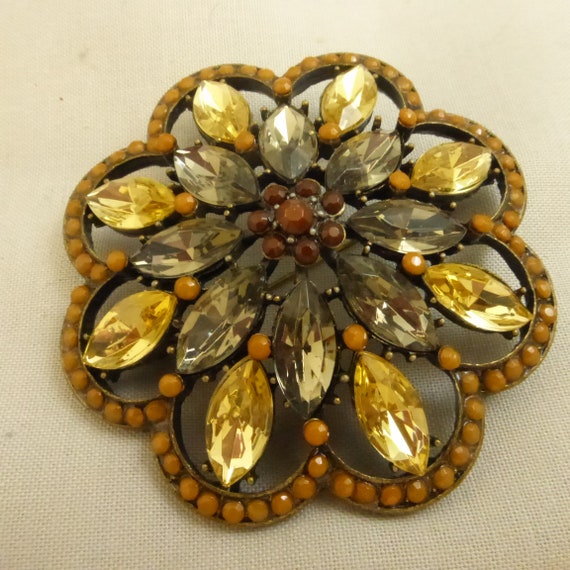 Vintage Large Rhinestone and Faceted Glass Brooch… - image 8