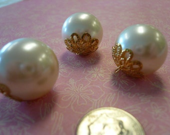 Vintage 16mm Pearls with Brass Bead Cap (12) NOS