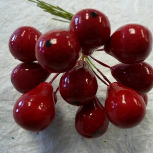 Vintage Mid-Century Lacquered Spun Cotton Red Pears Medium  New Old Stock