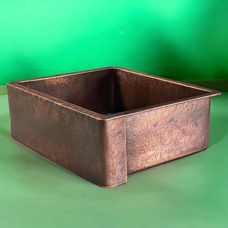 Zlew kuchenny Vintage Copper, zlew podblatowy Retro Farmhouse, wykończenie w stylu antycznej patyny, rustykalny do nowoczesnego domu, ręcznie robiony kwadratowy zlew miedziany