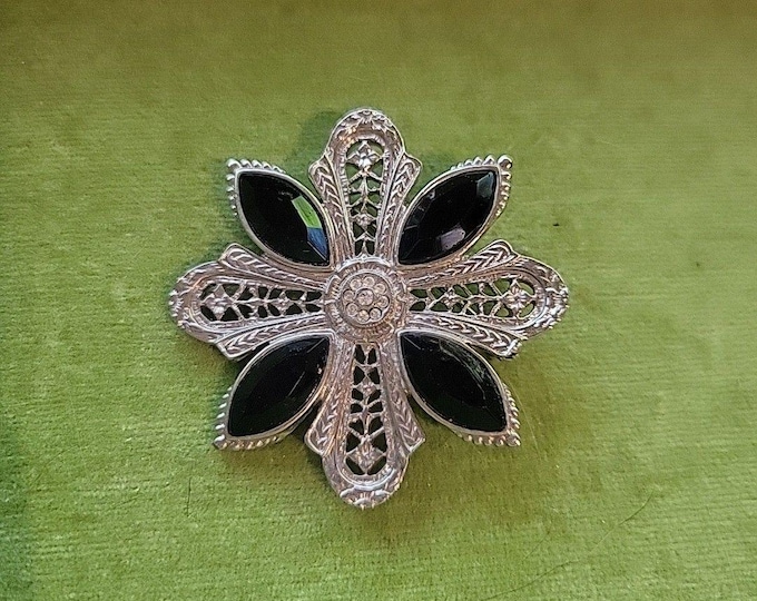 Beautiful Costume Brooch Unisex Black & Silver Maltese Cross Filagree Gothic