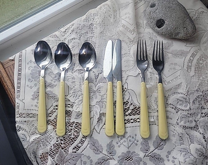 7 Gibson Deco Stainless Flatware Yellow Knives Dinner Forks Spoons Discontinued