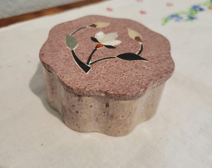 Vintage Hand Carved Soapstone Mother Of Pearl Inlay Lotus Trinket Jewelry Box