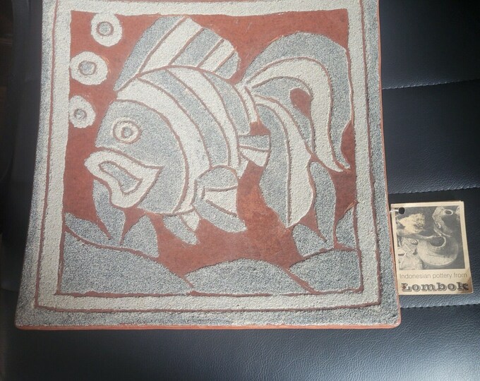 Indonesian pottery from Lombak Fish Dish Sand Art Piece 12 X 12 Has Brochure