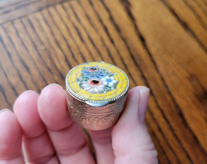 Vintage Micro Mosaic Floral Oval Gold Trinket Pill Box Mini Flowers Hinged Top