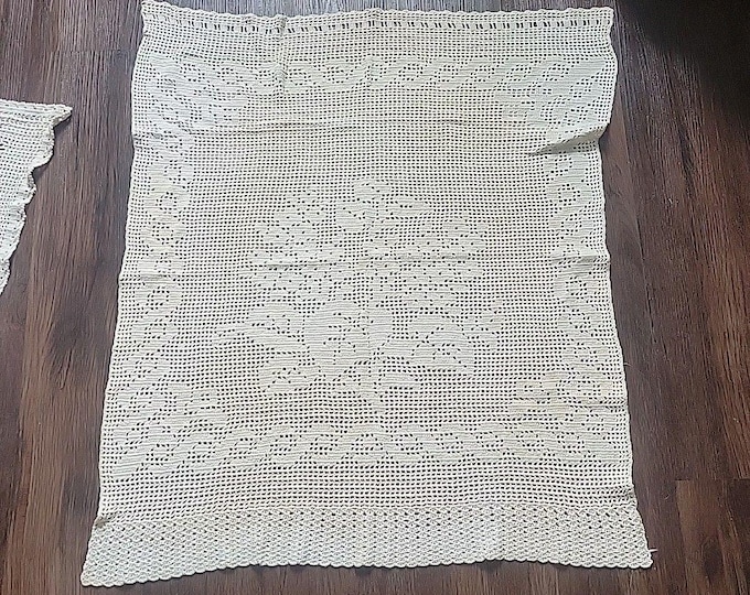 Vintage/Antique Tan Table Cloth - Filet Crochet Lace Trim 33 x 30" rectangle