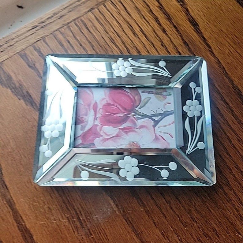 Vtg Beveled Venetian Style Etched Mirror Glass Picture Photo Frame 2x3" cottage image 3