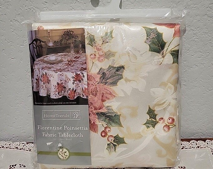 New Home Trends Florentine Poinsettia Fabric 70 Inch Round Table Cloth