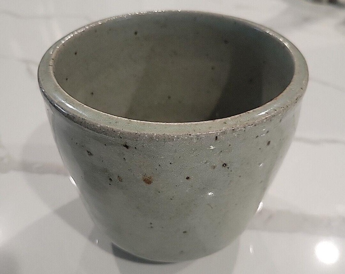 Handmade Studio Pottery Bowl/Pot/Planter.  Gray Speckled Glazed, Unsigned Farm