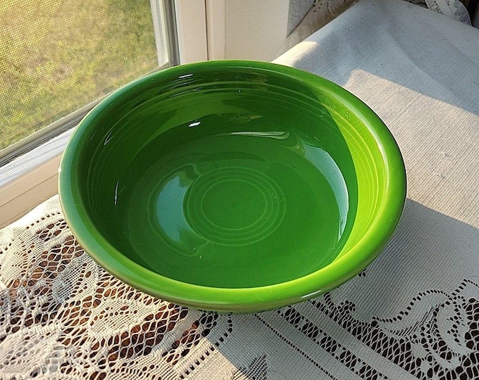 Fiestaware Bowl By Homer Laughlin Shamrock Green Coupe Soup Cereal 7" retired