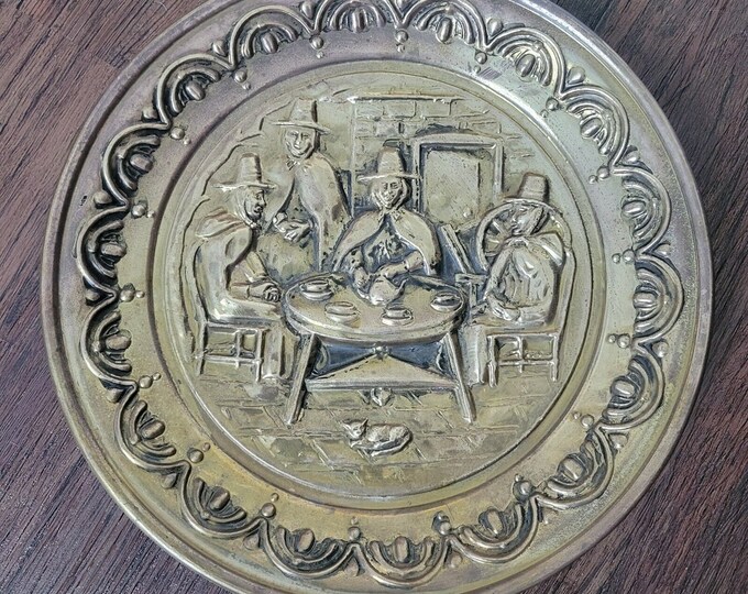 Vintage English Embossed Brass Plate MCM Wall Decor Colonial Tavern Gift collect
