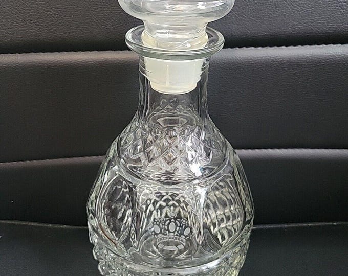 Barware Decanter Cut Glass W/Etched Designs Grapes & Crown W/stopper Top 10"