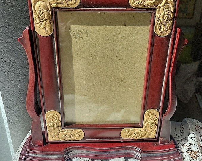 Vtg Victorian Style Swivel Picture Frame Ornate Faux Wood Tabletop Taiwan ROC