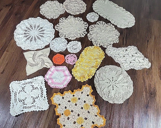 Vtg Crochet Doily Lot  18 Pieces Assorted colors Mixed Sizes & Shapes Cottage