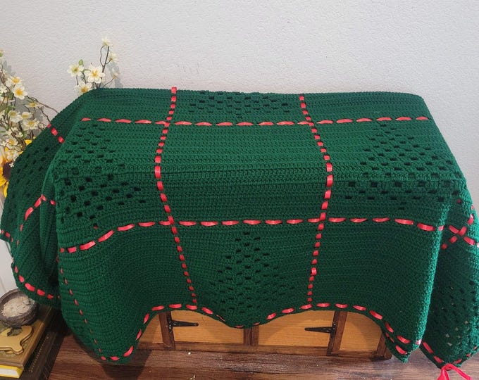 Green Christmas Tree Afgan w/ Red Ribbon Holiday Blanket Crochet 56" Square