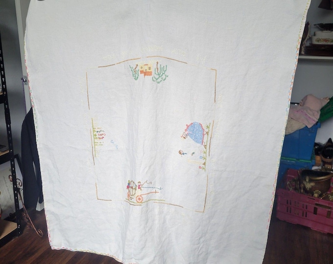 Vtg Table Linen Handmade Cross Stitch Embroidered Luncheon Cloth approx 28" sq
