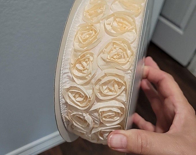 Offray Love Knots Wired Edge Ribbon Cream Ivory Off White Flower Trim 6.75 Yards