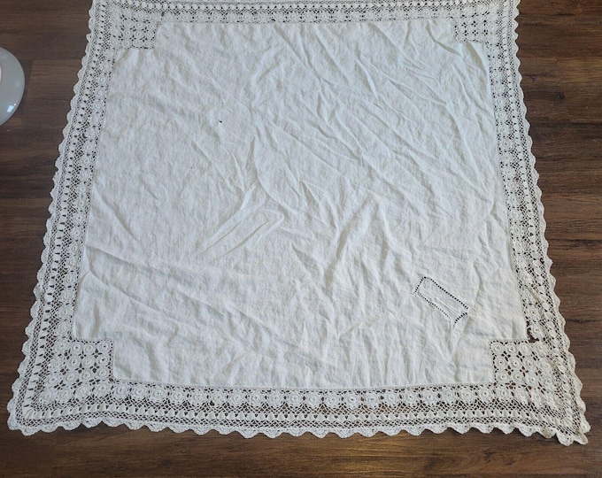 Vintage Filet Lace Off White Small Tablecloth / Table Cover 40" x 40" rose