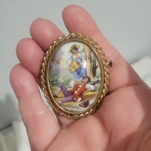 Antique LIMOGES Hand Painted Courting Couple Rope Edge Oval Brooch Pin France
