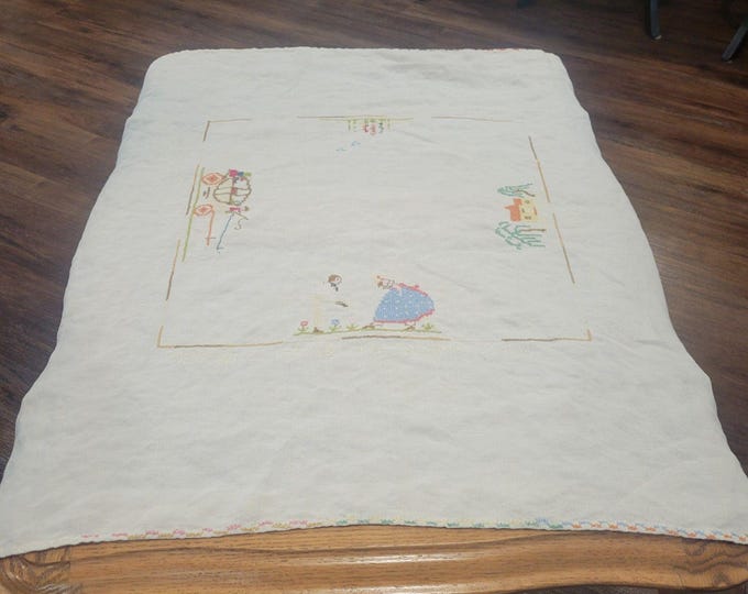 Vintage Table Linen Handmade Cross Stitch Embroidered Luncheon Cloth approx 28"S