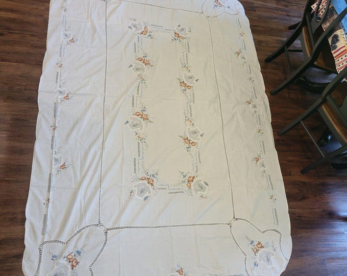 Large Vintage Cross Stitched Needlepoint Cotton White Tablecloth With 12 Napkins